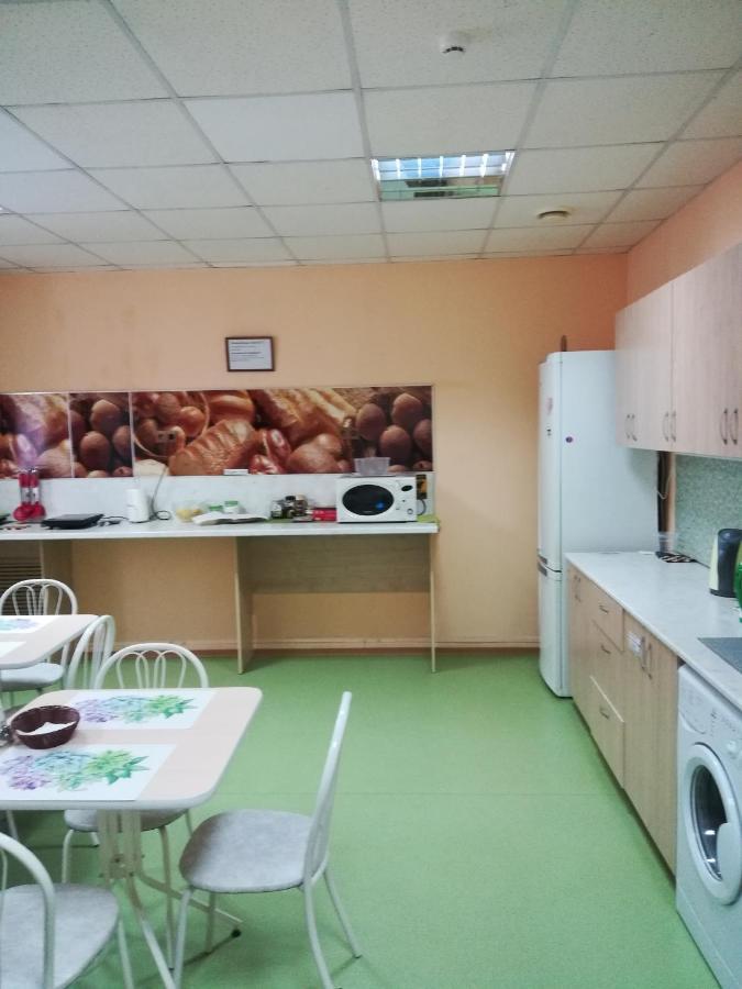 Dachny Hostel На Метро "Заельцовская" Novosibirsk Buitenkant foto